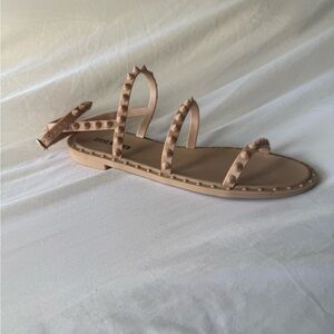 Steve Madden Nude Studded Strappy Flat Sandals NWOT